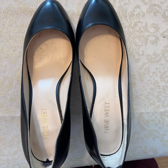 Nine West black heels US 7.5 - Picture 2 of 5